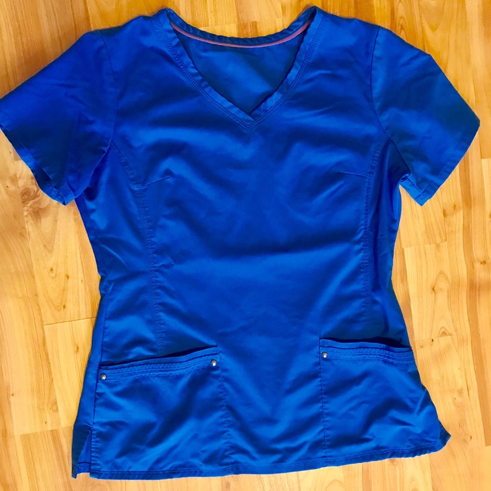 Scrub top and bottom